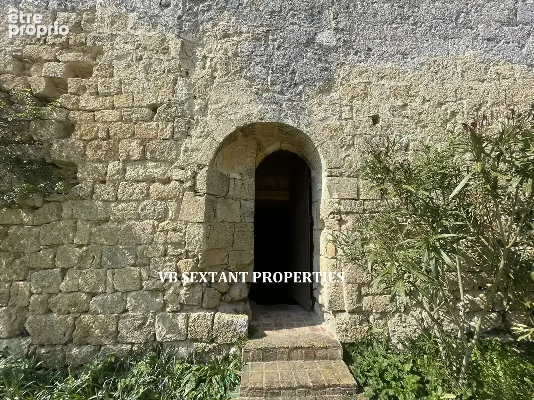Entre- Deux- Mers, À 15mn de Saint-Émilion et 50 mn de Bordeaux,  coup de coeur pour ce  domaine de 13 hectares, rare et emprein - photo 4