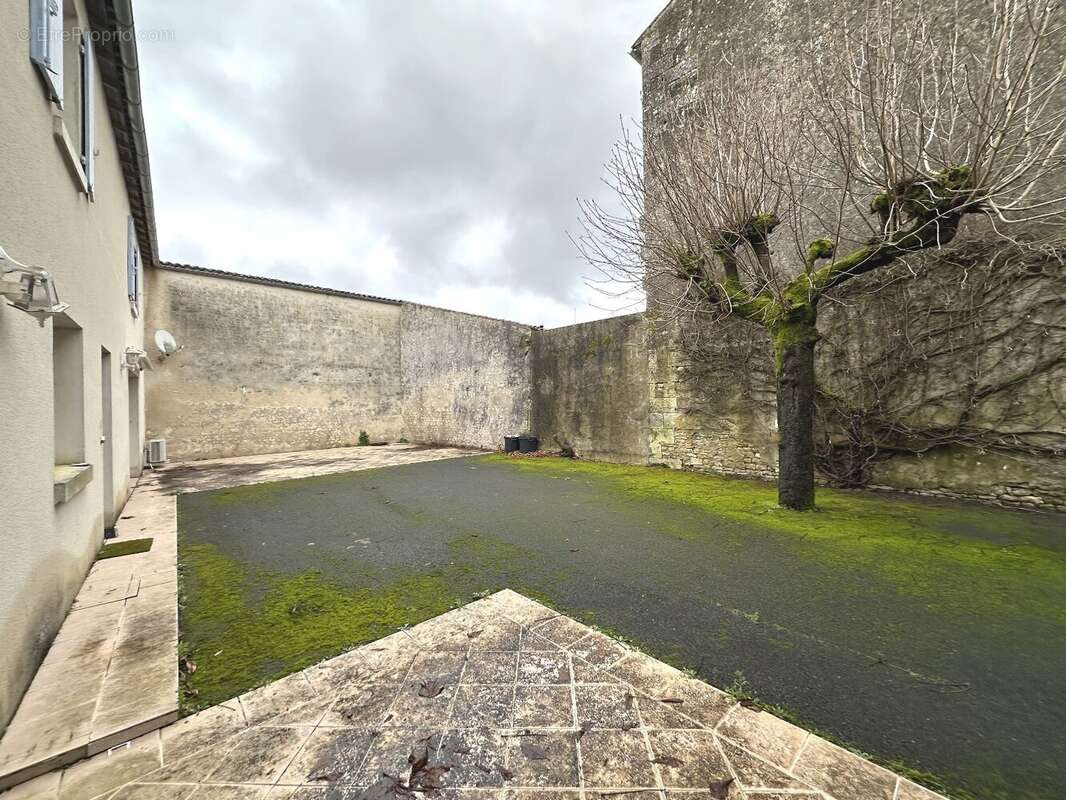 Maison à GEMOZAC