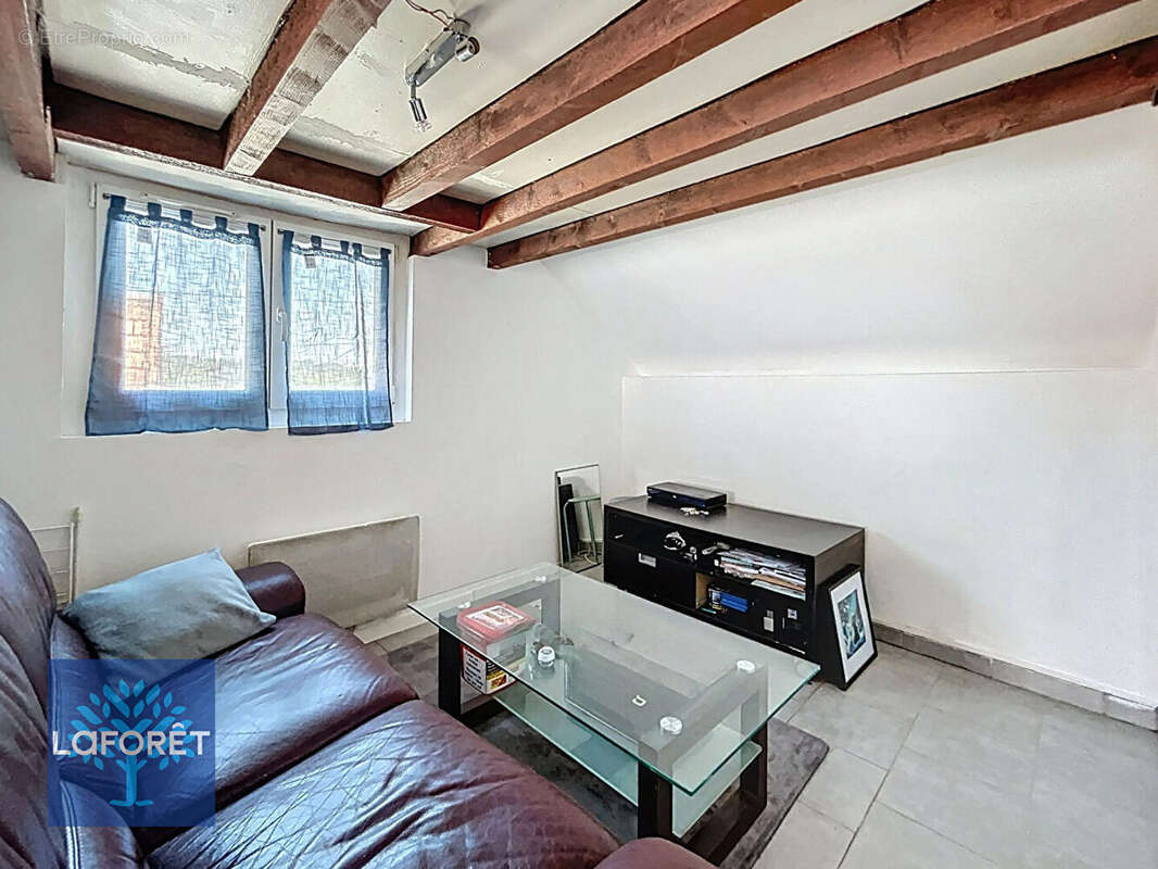 Appartement à SAINTRY-SUR-SEINE