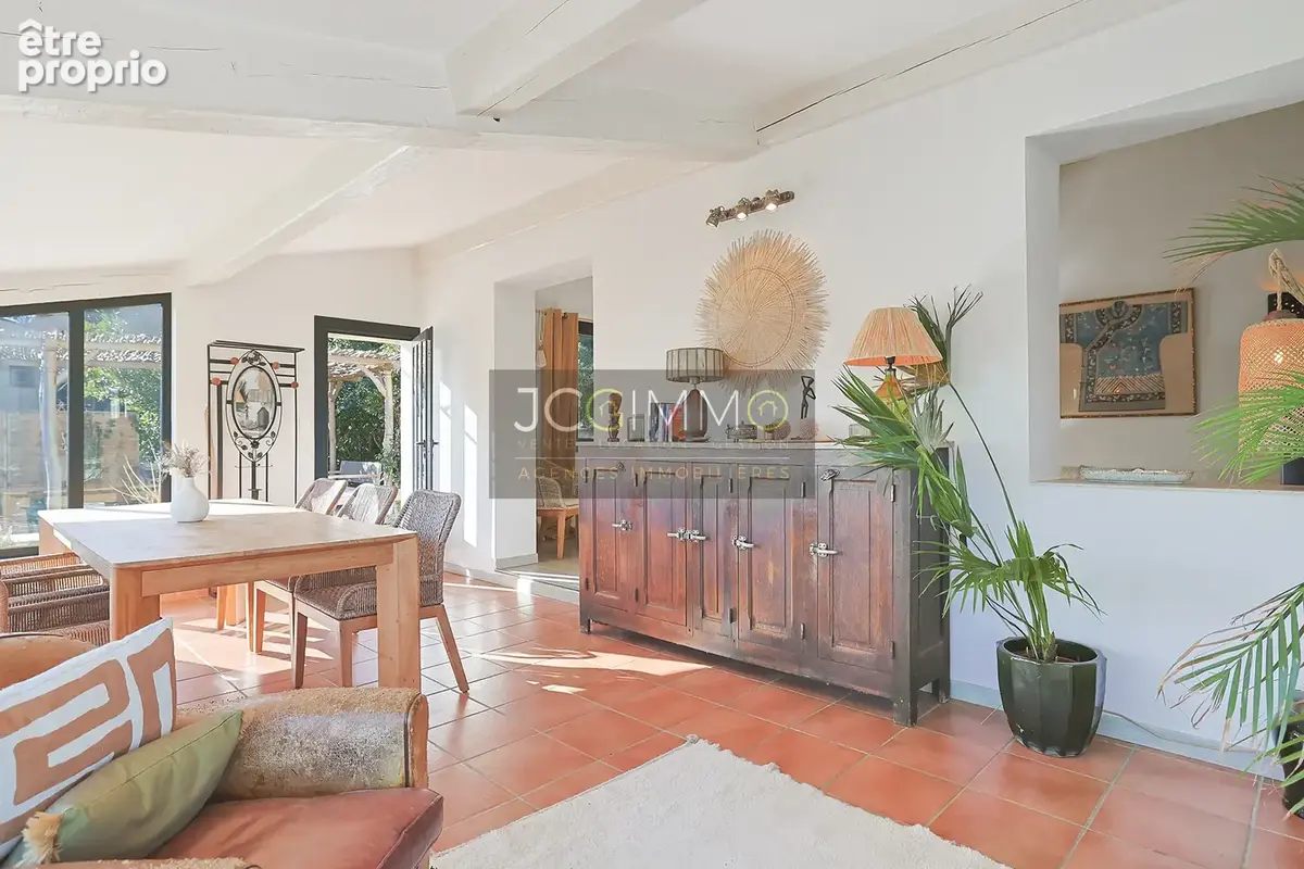 Carqueirane - villa t6 183 m2 vue mer dominante et panoramique avec studio - photo 31