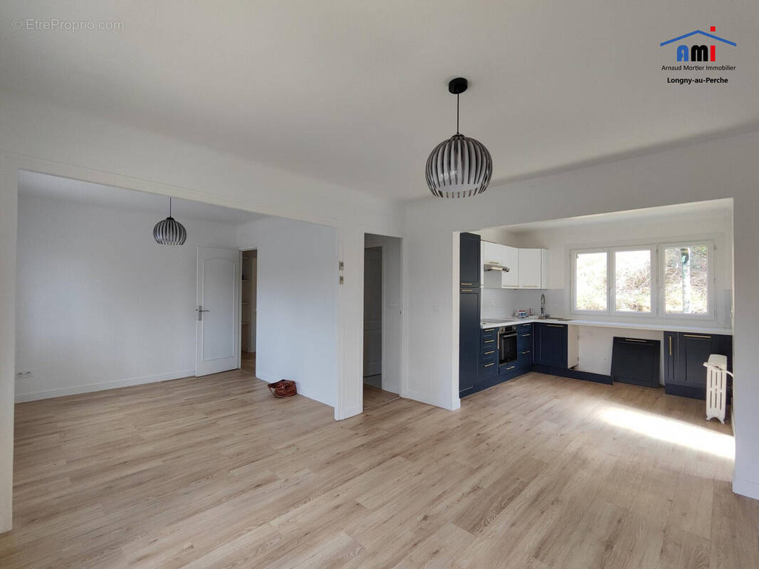 Maison à LONGNY-AU-PERCHE
