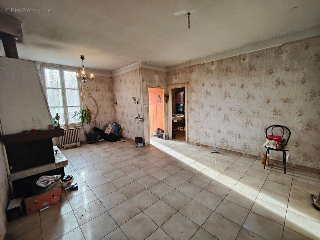Maison à BRIENON-SUR-ARMANCON