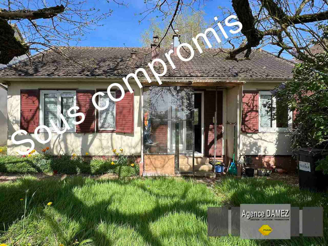 Maison à LES GRANGES-LE-ROI