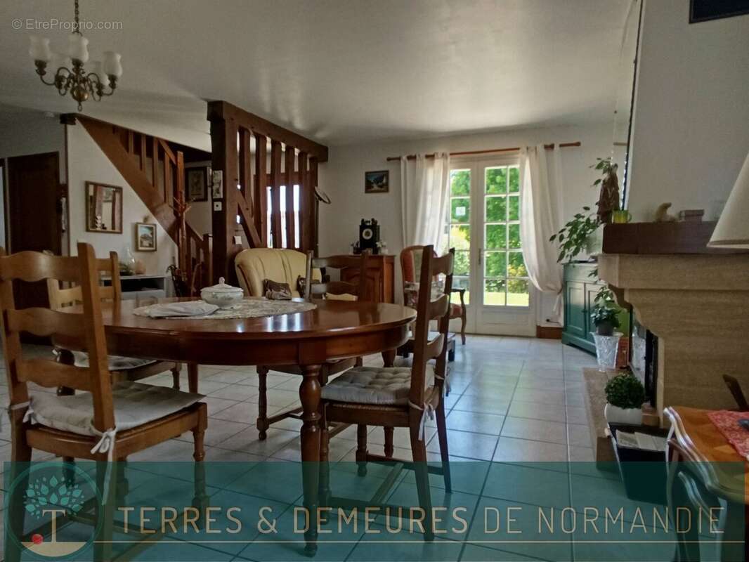Maison à PONT-L'EVEQUE