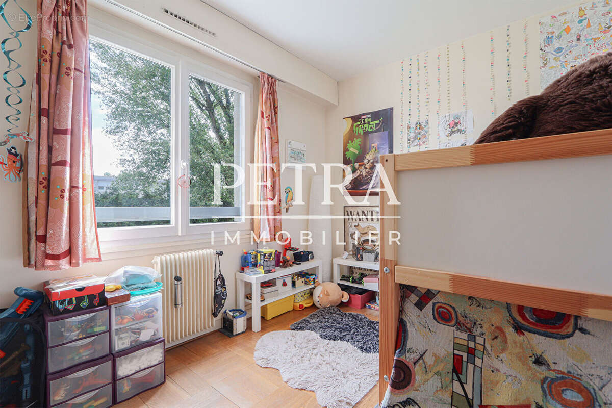 Appartement à L'HAY-LES-ROSES