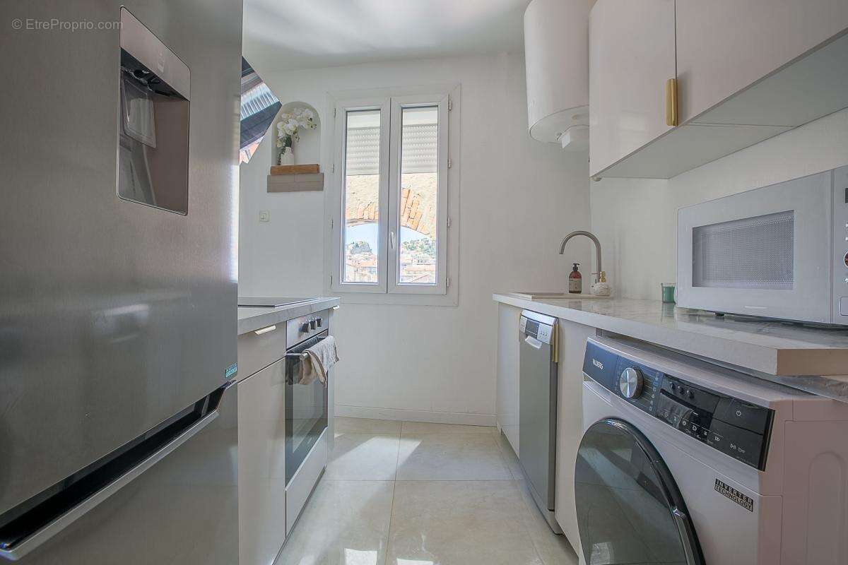 Appartement à MARSEILLE-6E