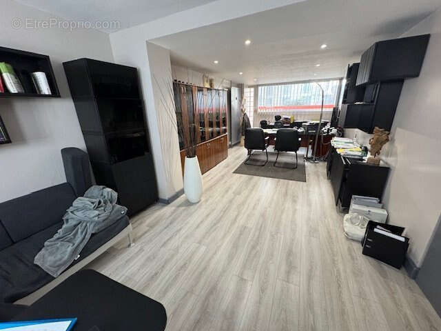 Commerce à MARSEILLE-6E