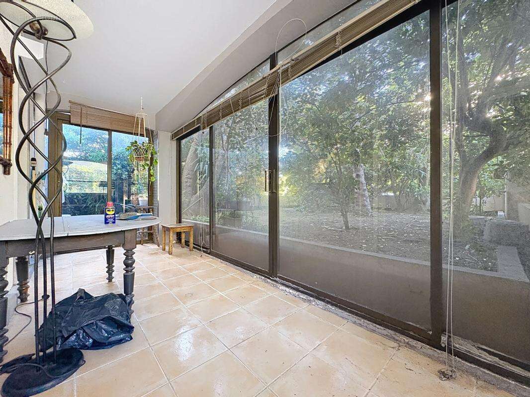 Appartement à MARSEILLE-12E