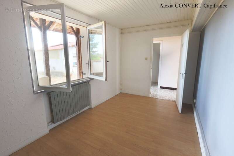 Maison à FOISSIAT