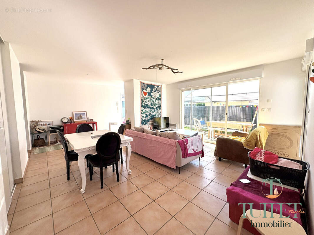 Maison à BOURCEFRANC-LE-CHAPUS