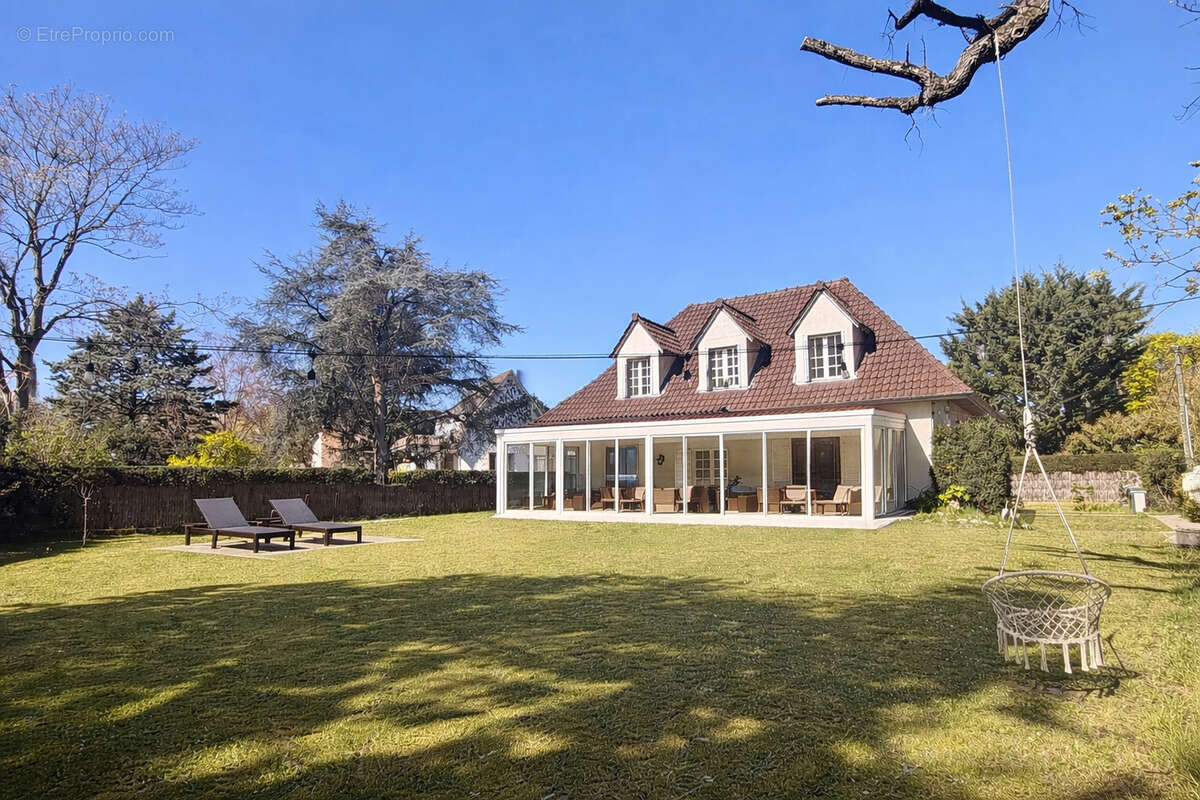 Maison à MAISONS-LAFFITTE