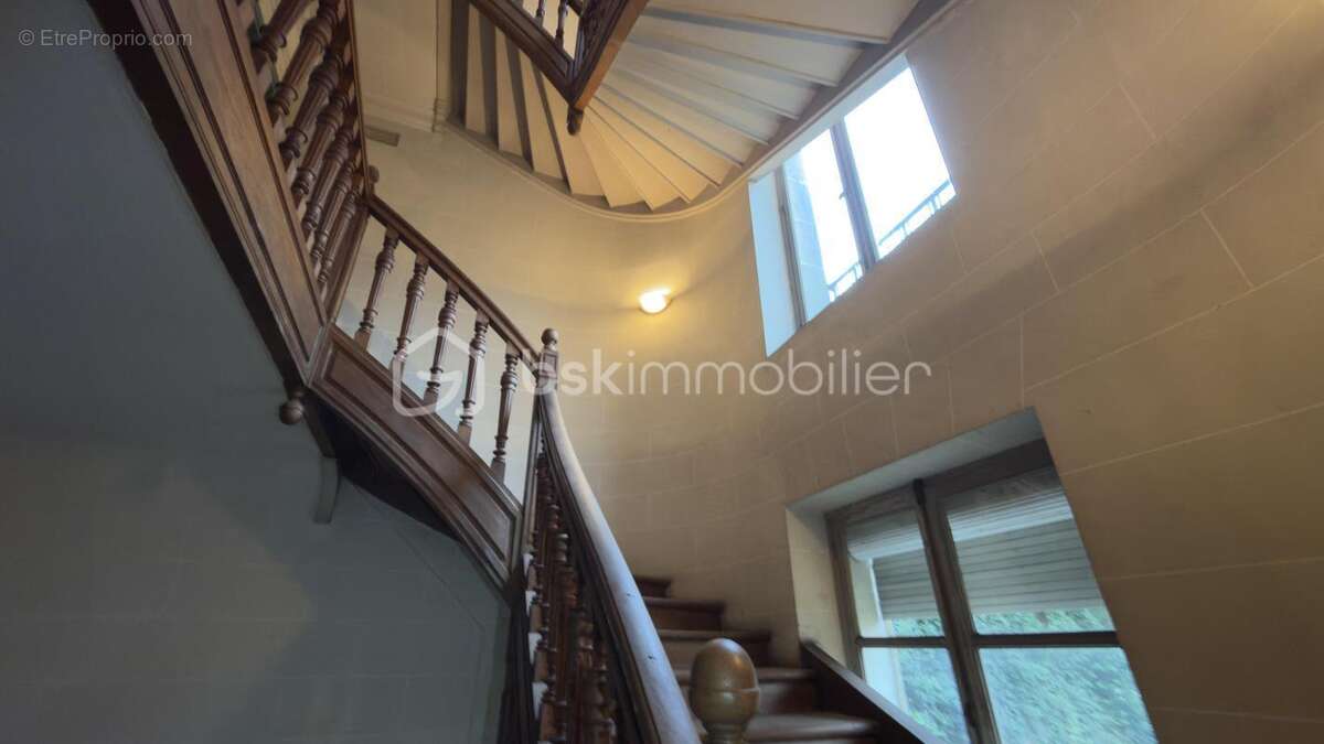 Hôtel particulier d’exception – Plus de 700 m² exploitables – Reims Centre Historique - photo 13