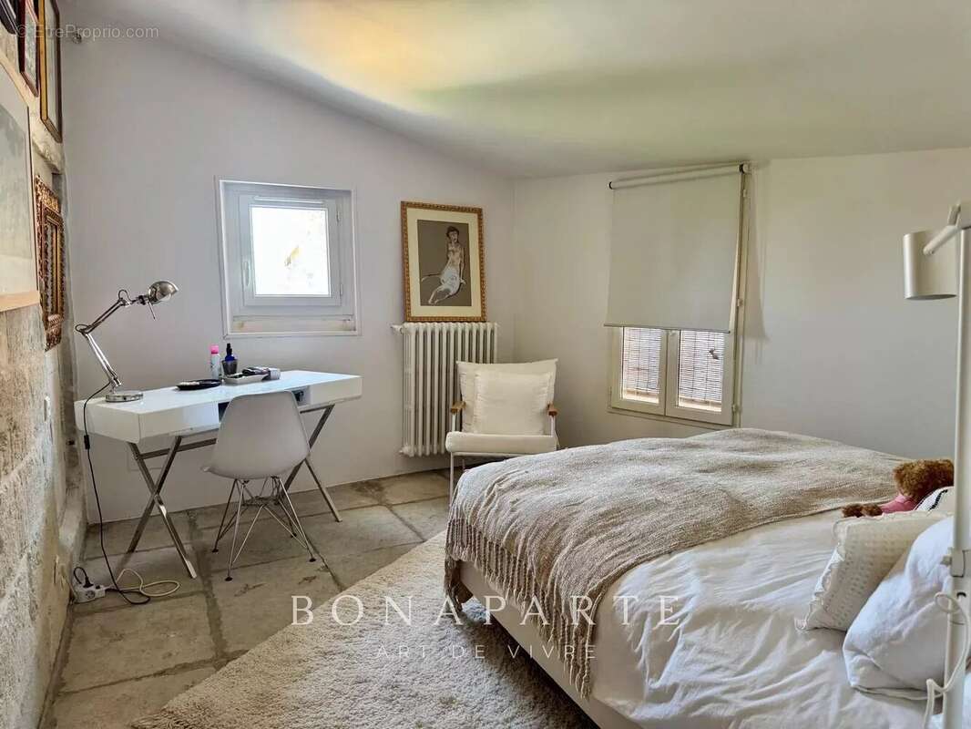 Proche de saint-remy-de-provence - maison de village  de caractere avec annexe - photo 7