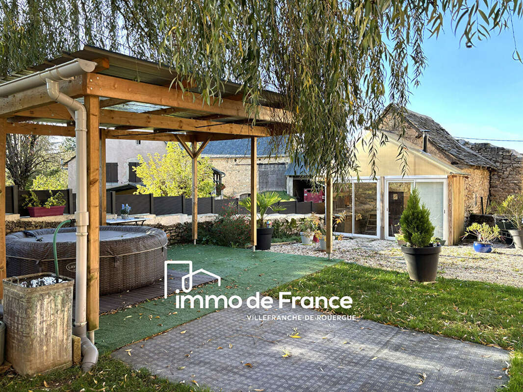 Maison à ANGLARS-SAINT-FELIX