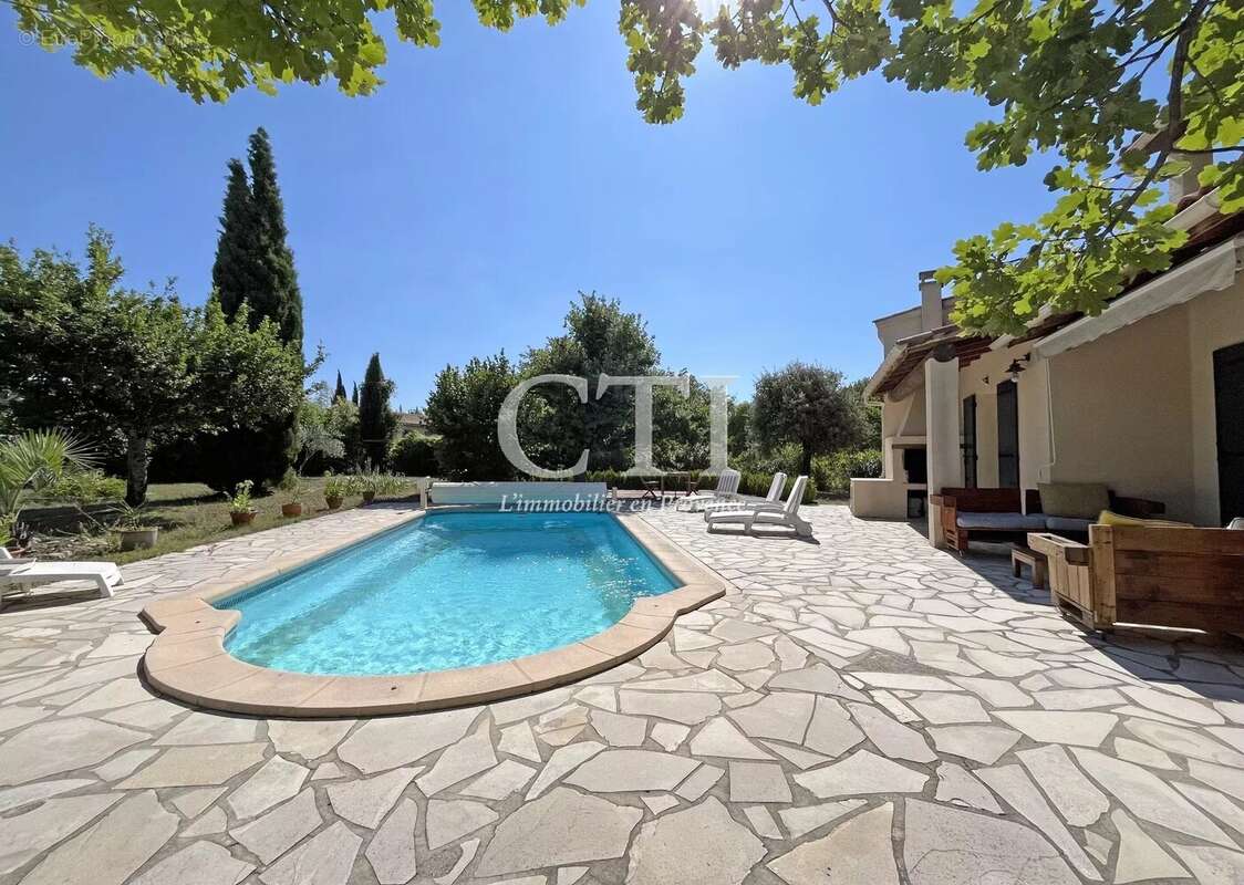 Maison à VAISON-LA-ROMAINE
