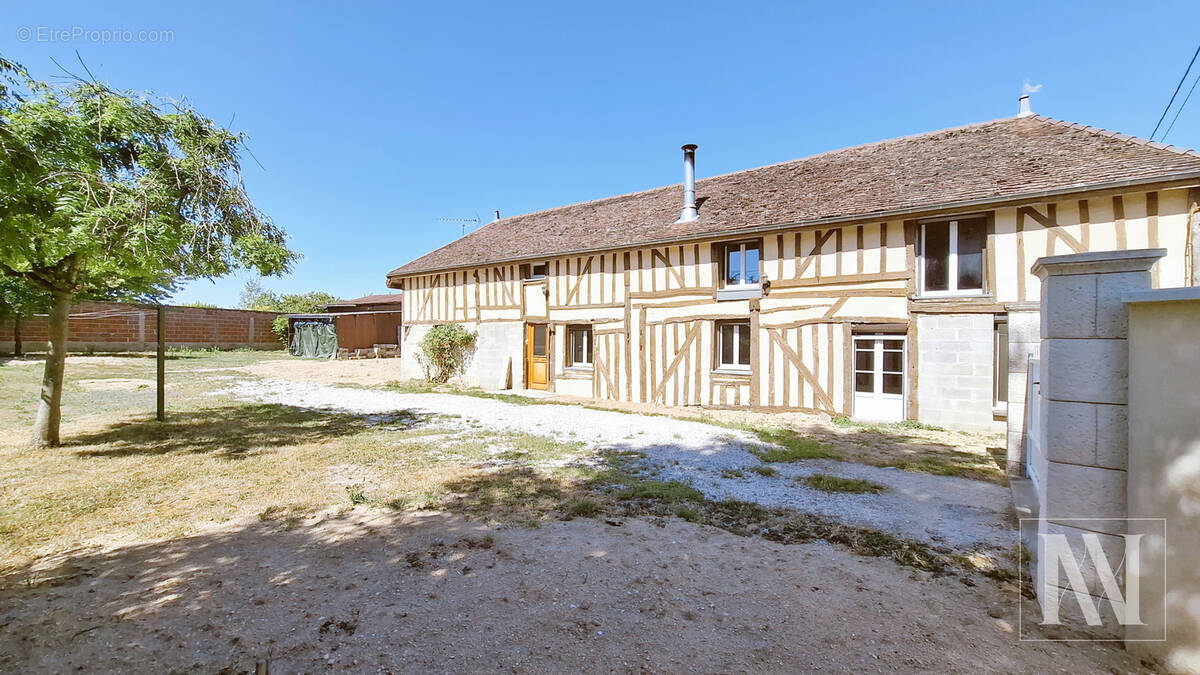 Maison à SAINT-NABORD-SUR-AUBE