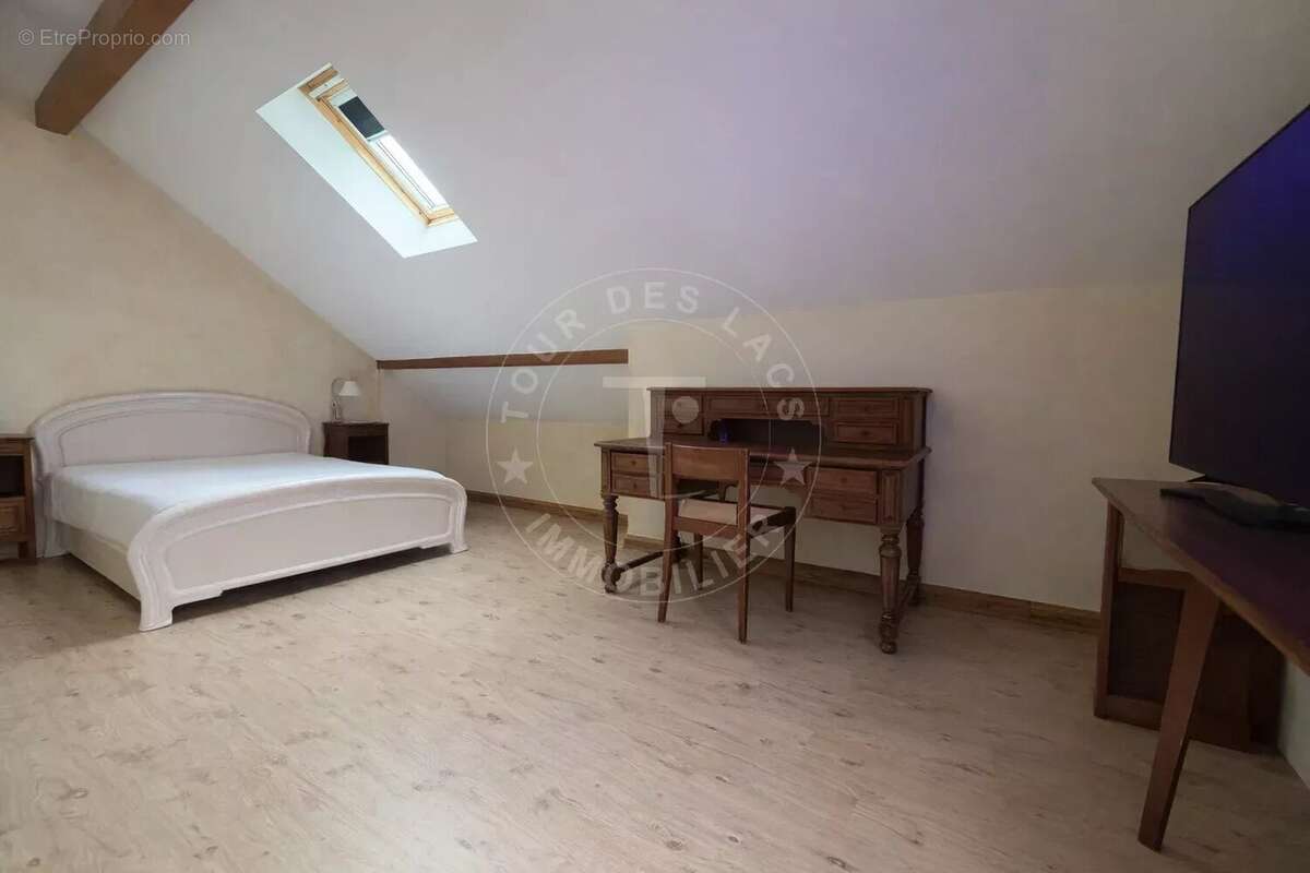 Maison à MONTAGNY-LES-LANCHES