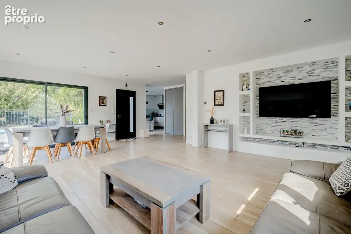 Maison 5 pièces, suite parentale et piscine - photo 3