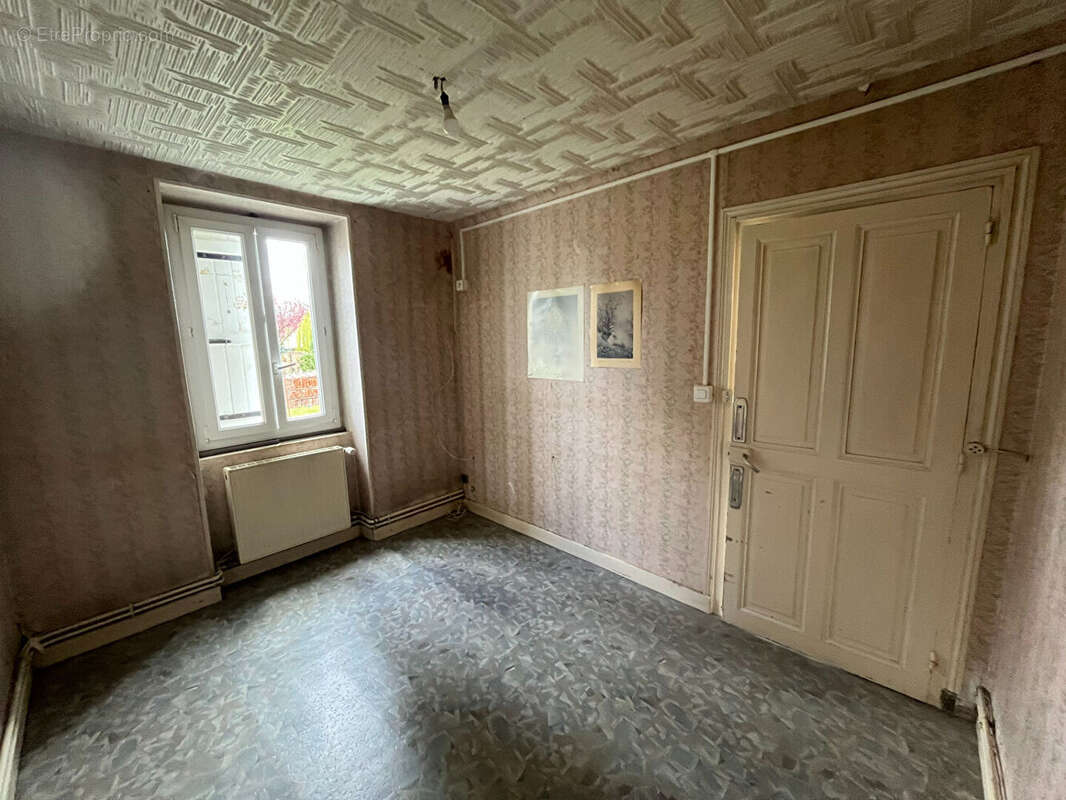 Appartement à ECUISSES