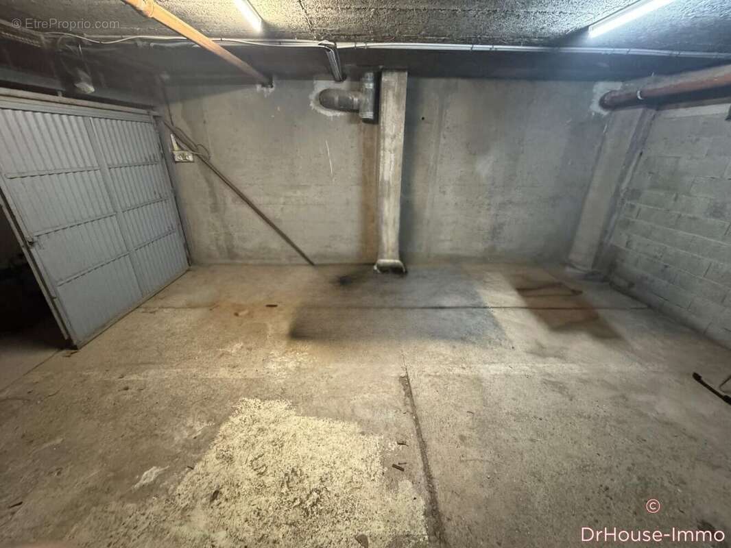 Parking à AGDE