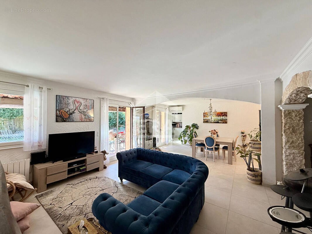Maison à MOUGINS