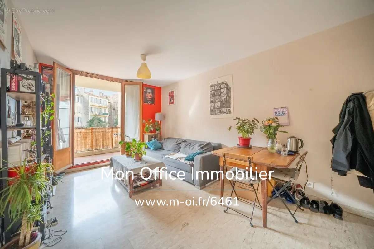 Appartement à MARSEILLE-5E
