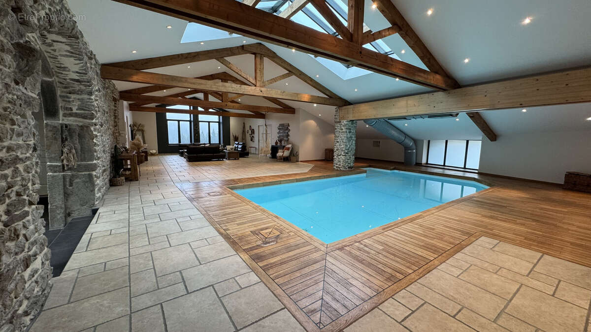 Maison à SAINT-GENEST-MALIFAUX