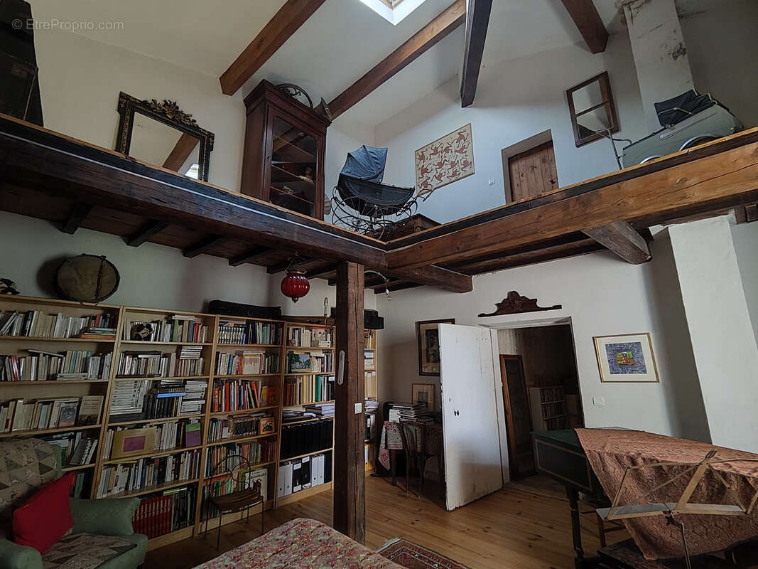 Maison à PONT-DE-BARRET