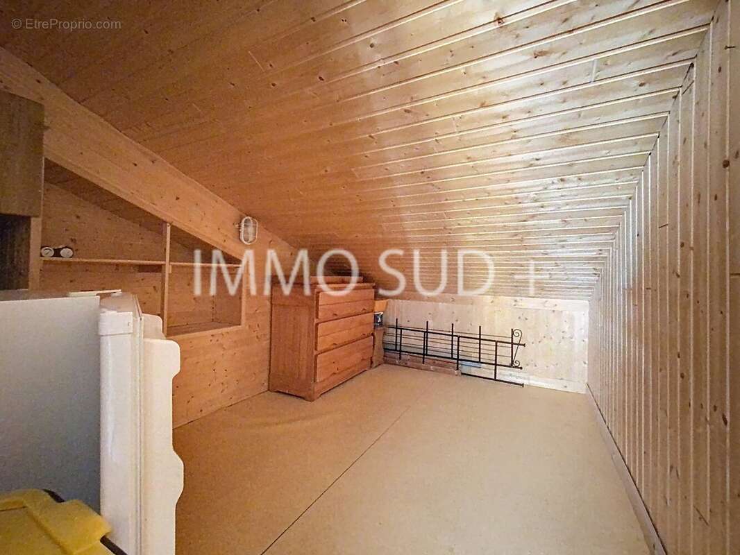 Appartement à CHATEAU-BERNARD