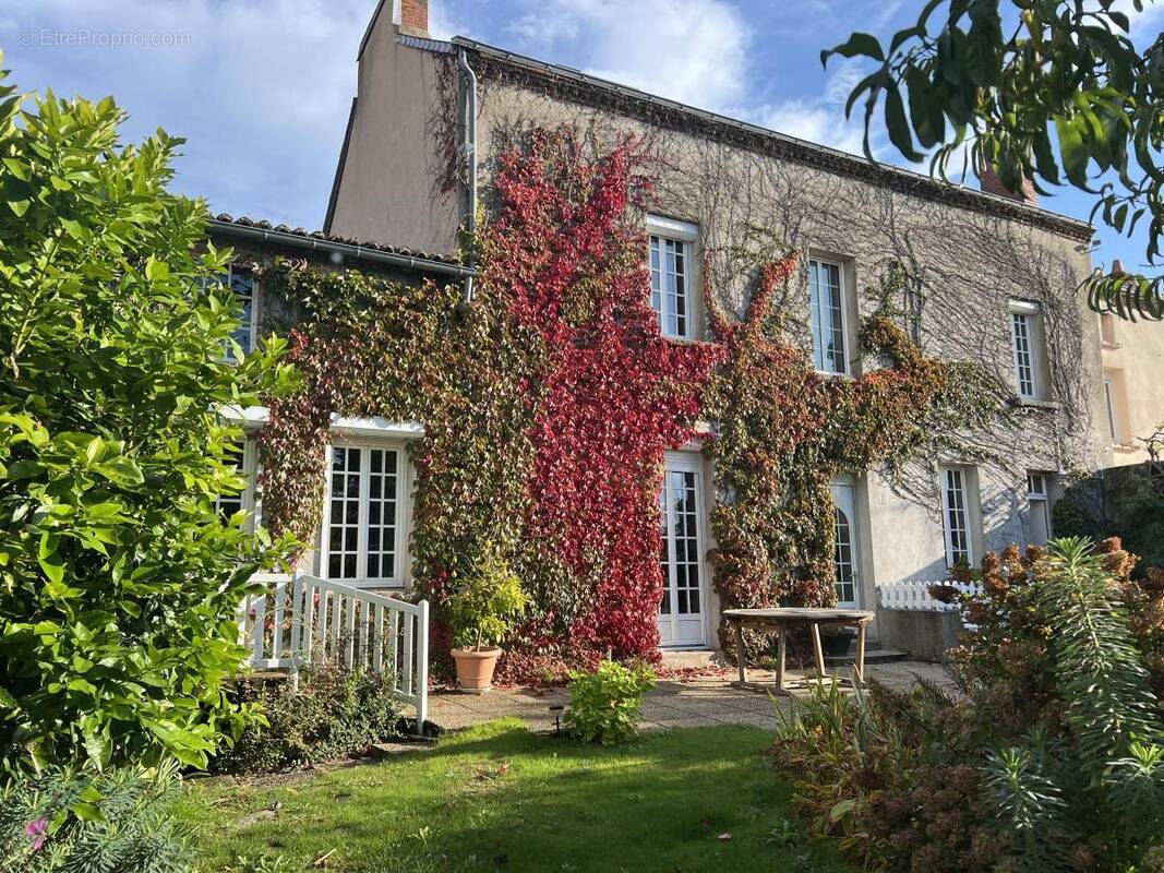 Maison à JALLAIS
