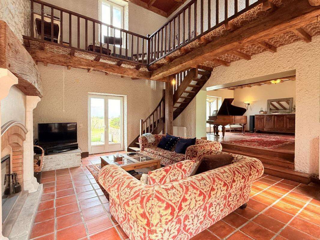 Maison à CHATEAUNEUF-SUR-CHARENTE
