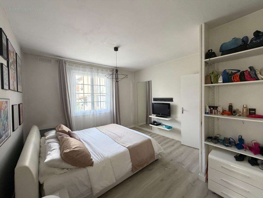 Maison à BRUGUIERES