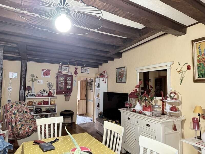 Maison à DUN-LE-PALESTEL