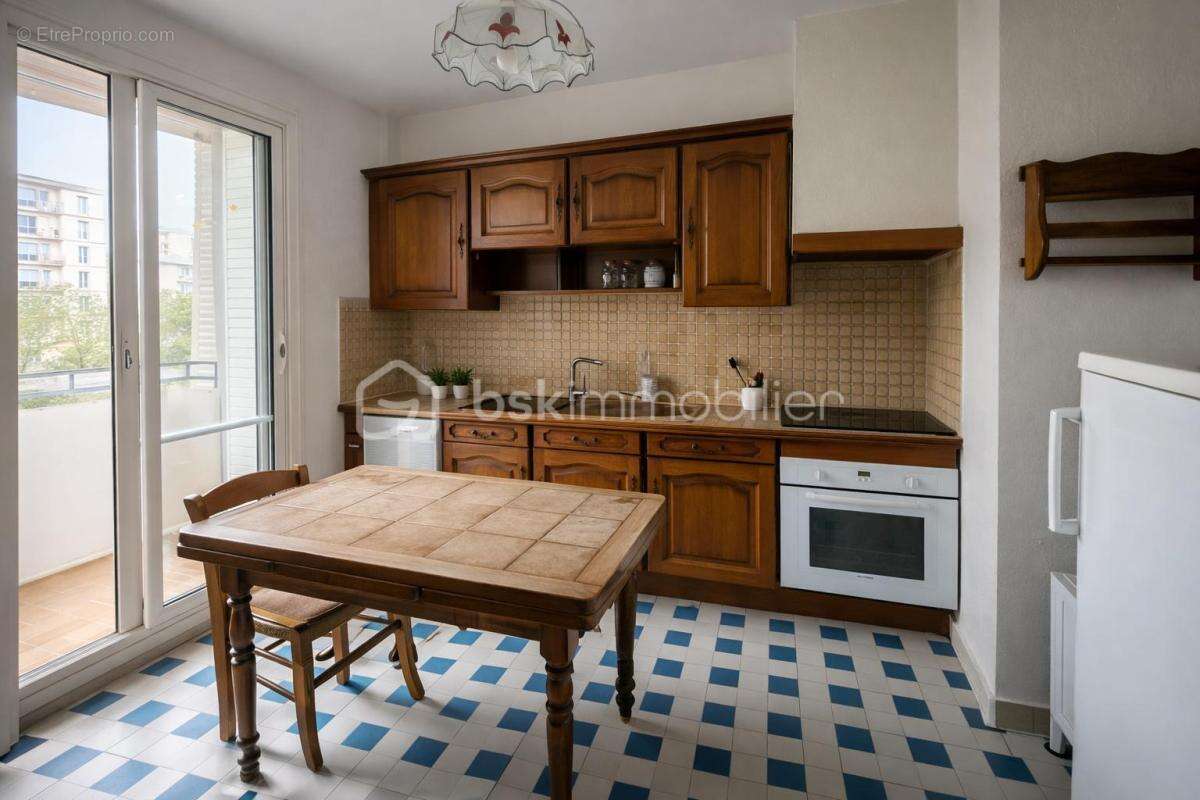 Appartement à BOURG-SAINT-ANDEOL