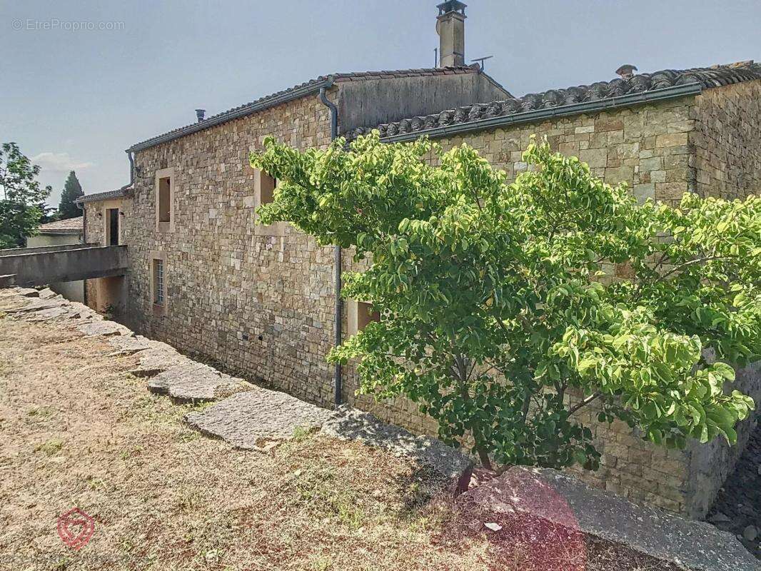 Maison à BELVEZE-DU-RAZES