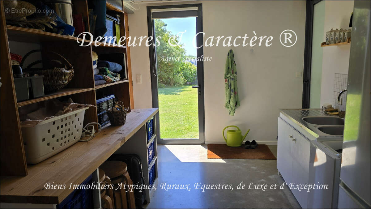 Remarquable maison d'architecte sur 3000m2 avec piscine, terrasse, boulodrome, au Sud de NANTES - photo 25