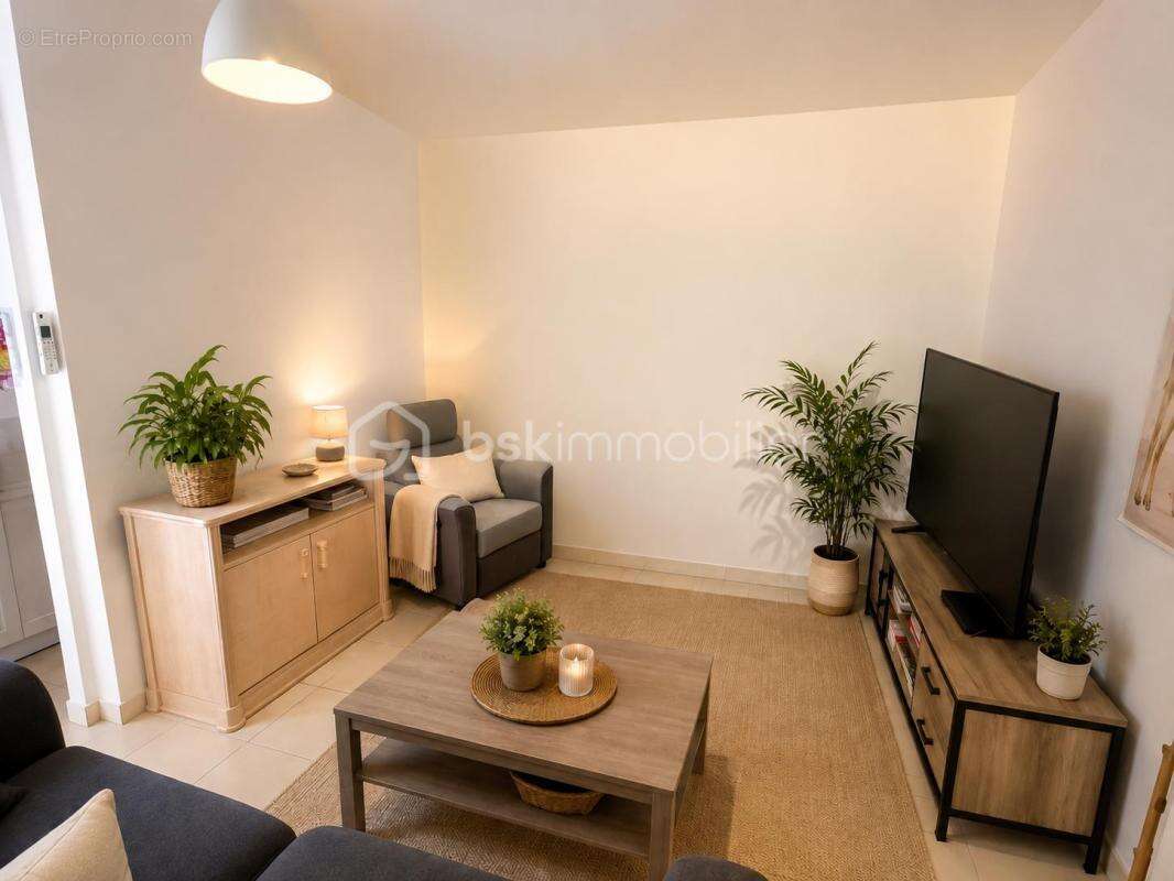Maison de plain-pied 76 m² – 2 chambres – Jardin de 668 m² – Vendue louée – Rétaud - photo 2