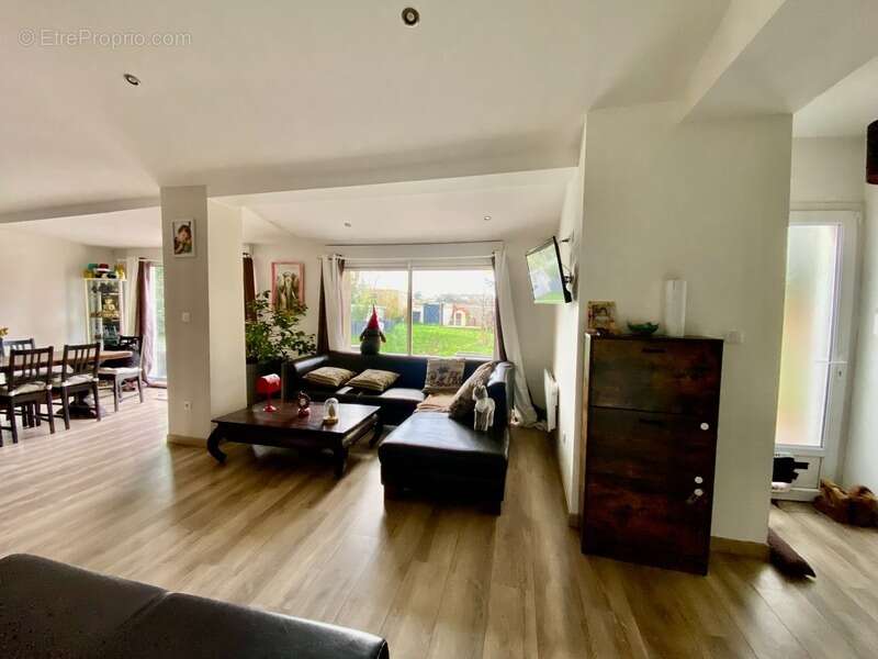 Maison à SAINT-CAPRAIS-DE-BORDEAUX