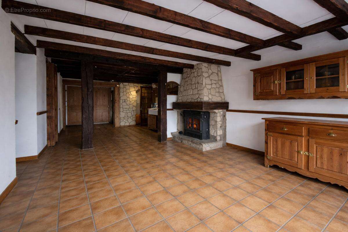 Maison à AUXELLES-HAUT