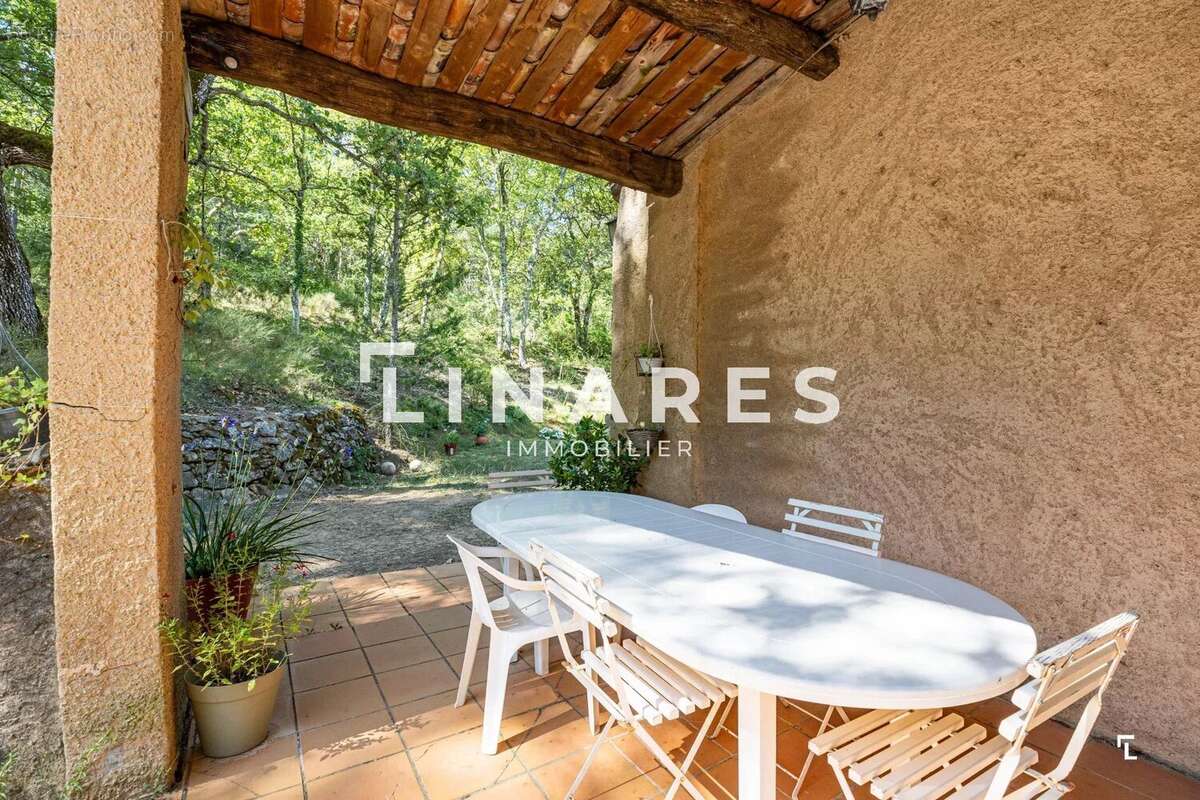 Maison à VINON-SUR-VERDON