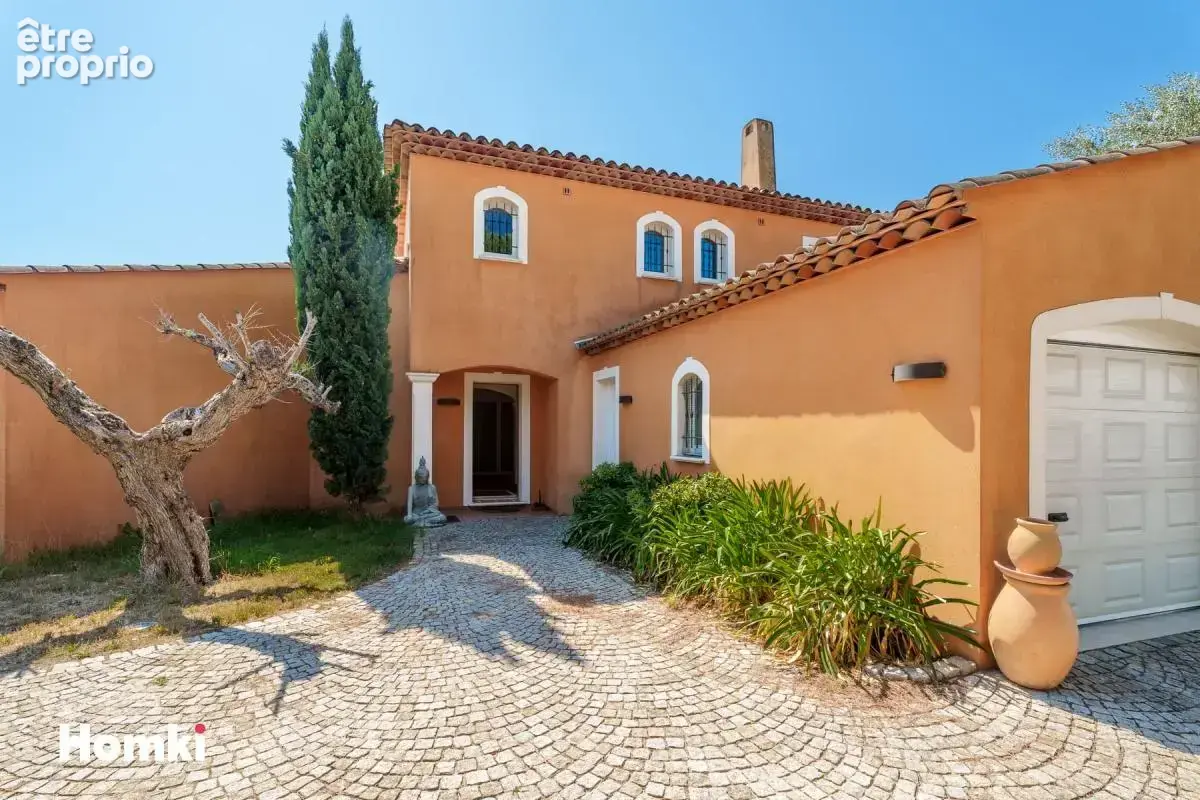 Maison/Villa T6 de 210 m² à Mandelieu-la-Napoule 06210 - photo 2