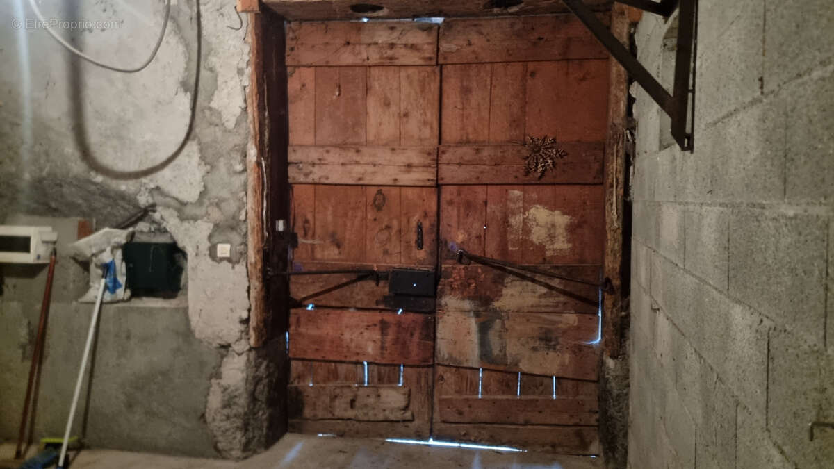 Maison à SAINT-PIERRE-D'ALBIGNY