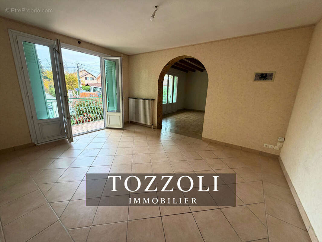 Maison à SAINT-QUENTIN-FALLAVIER