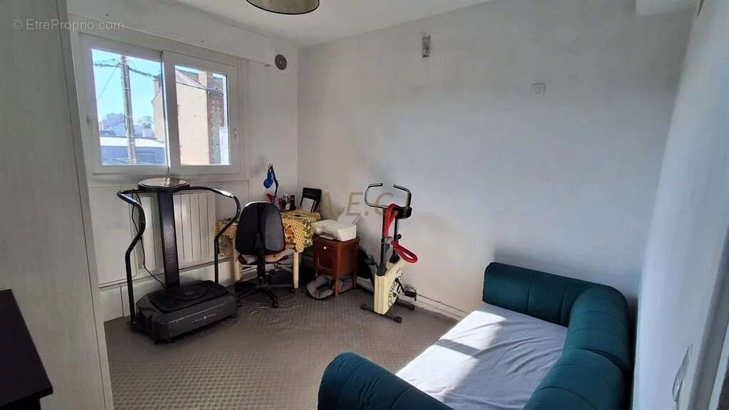 3 pièces 53m² Colombes Agent Sarre - photo 6