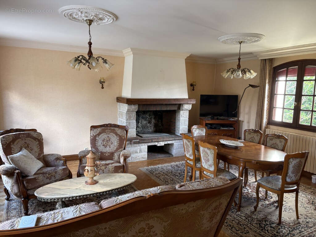 Maison à LUBERSAC