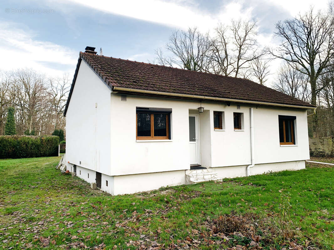 Maison à FOUCHEROLLES