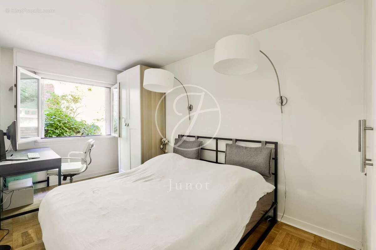 Appartement à VILLE-D'AVRAY