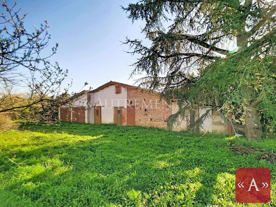 Maison à SAINT-SULPICE