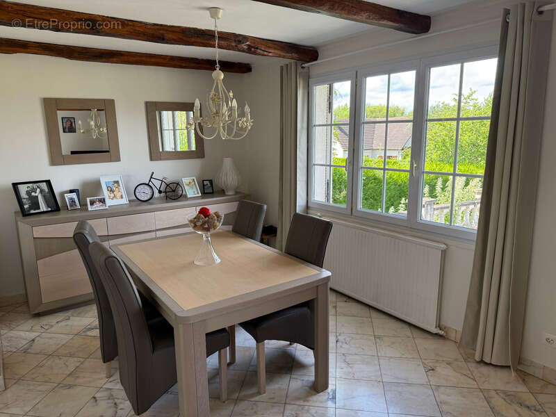 Maison à GRISY-LES-PLATRES