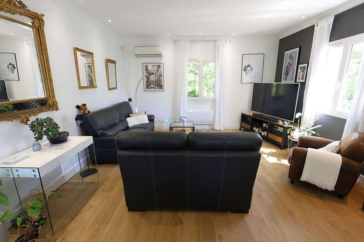Villa Le Tignet 130 m² avec piscine et sous sol - photo 11